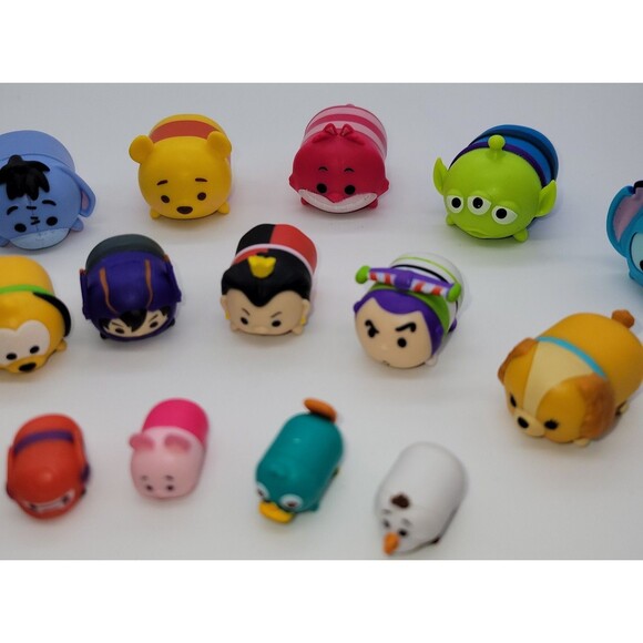 Tsum Tsum Vinyl Figure Lot of 18 Disney Mini Small Large Perry Mickey Lady Hiro - Picture 4 of 13